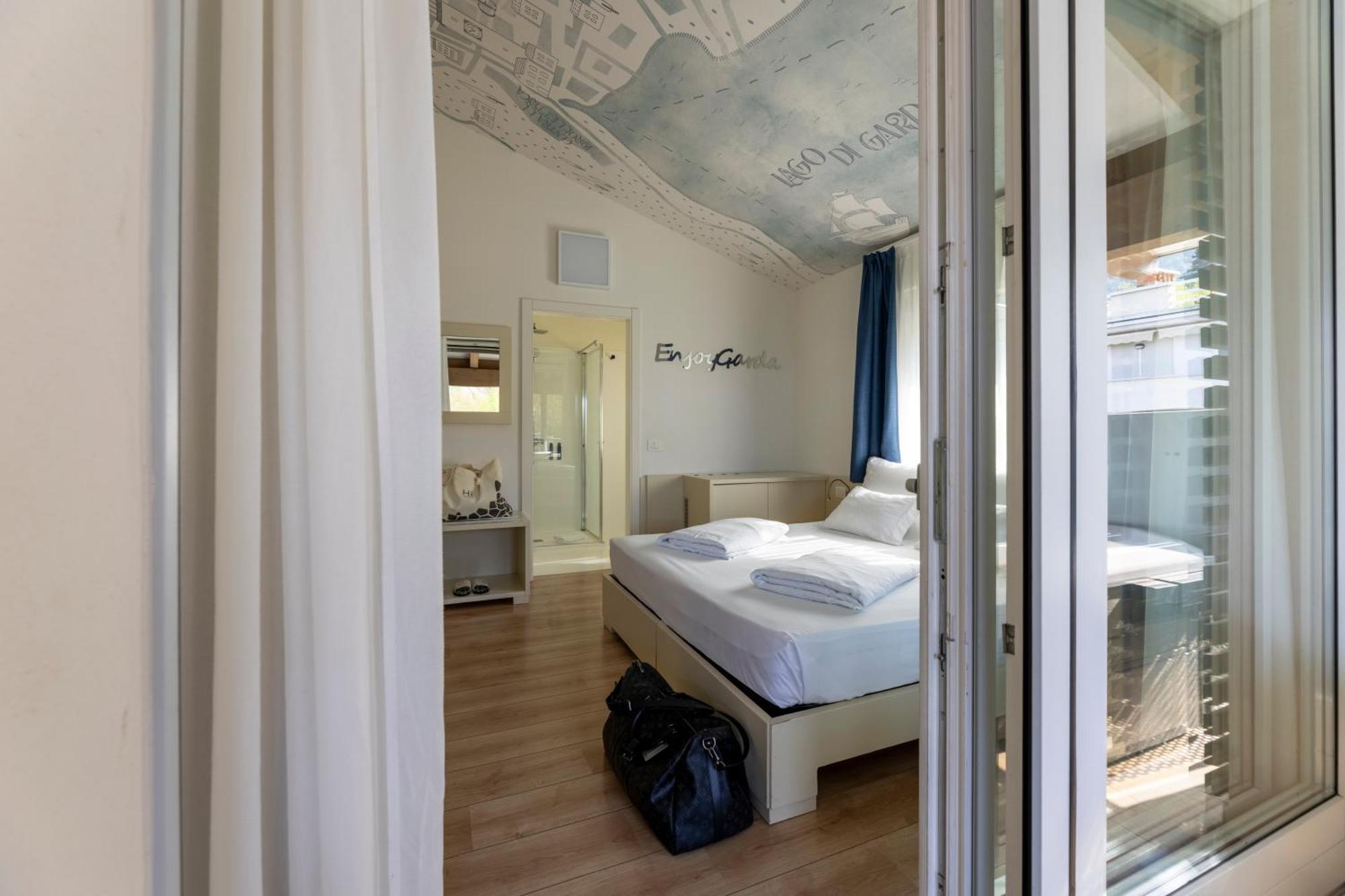 Hi Hotels Torbole - Pool & Spa Torbole Sul Garda Exterior photo